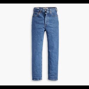 Levi’s Ribcage Straight Ankle Jeans